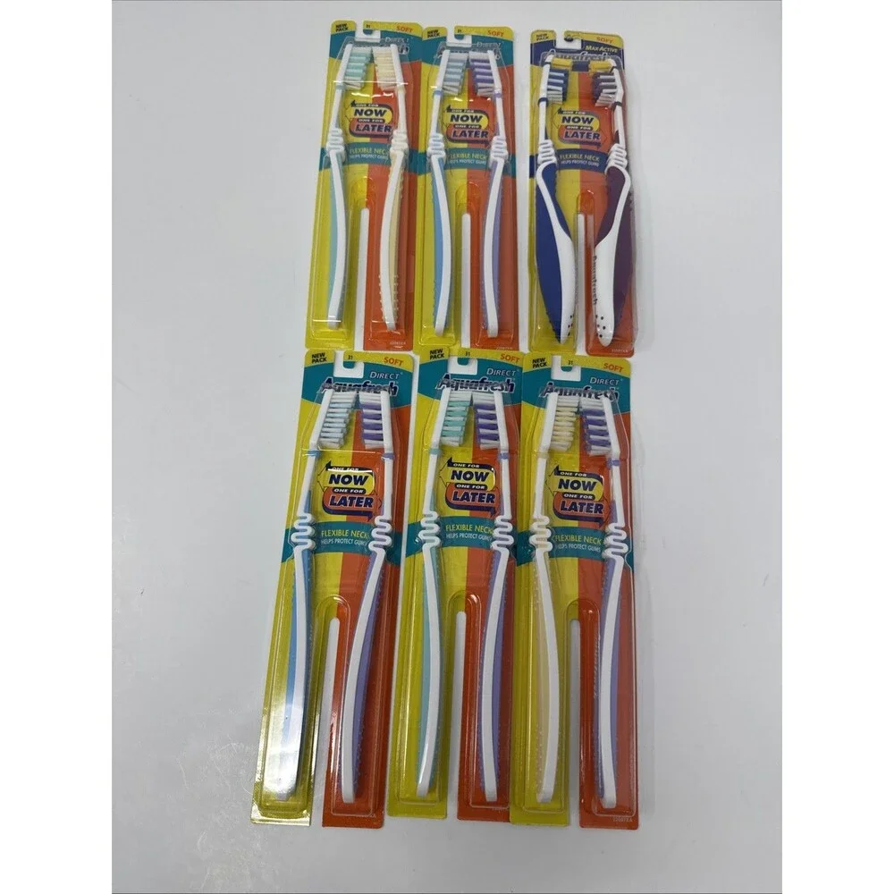 Vintage Aquafresh Flexible Neck Soft Toothbrush #31 2count package 2002 NEW NOS